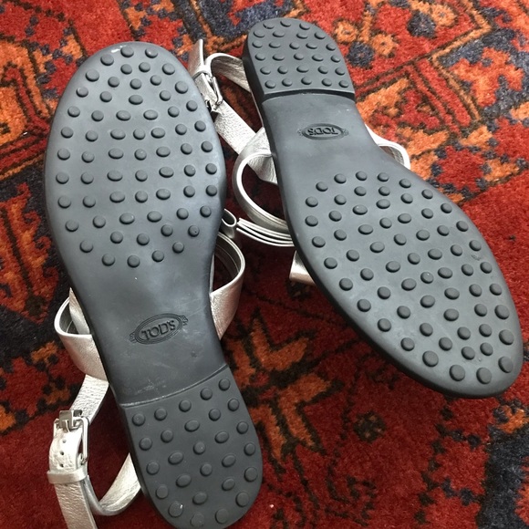 Tod’s silver flats - Picture 3 of 5